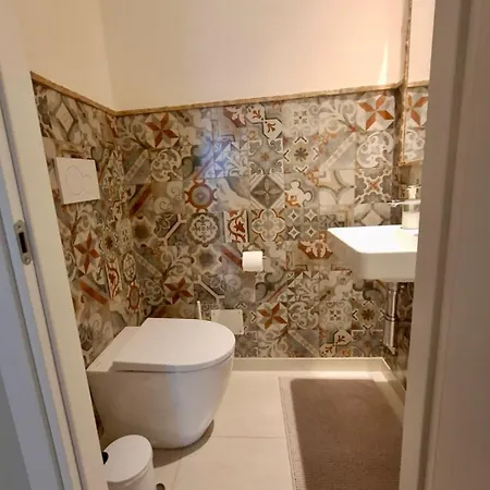 Residenza Aleardo 아파트 *